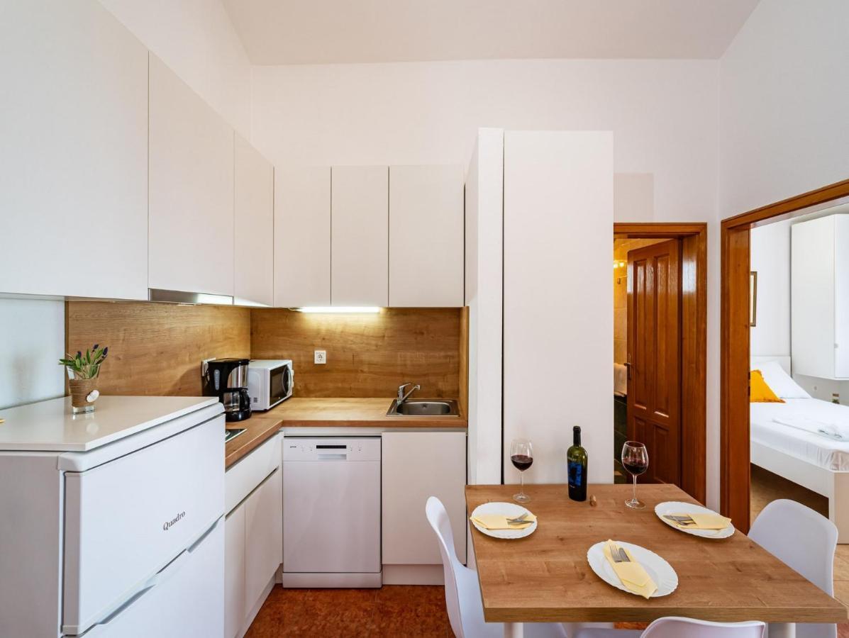 Apartments Prkacin สตารีกราด-ปาเคลนีซา ภายนอก รูปภาพ